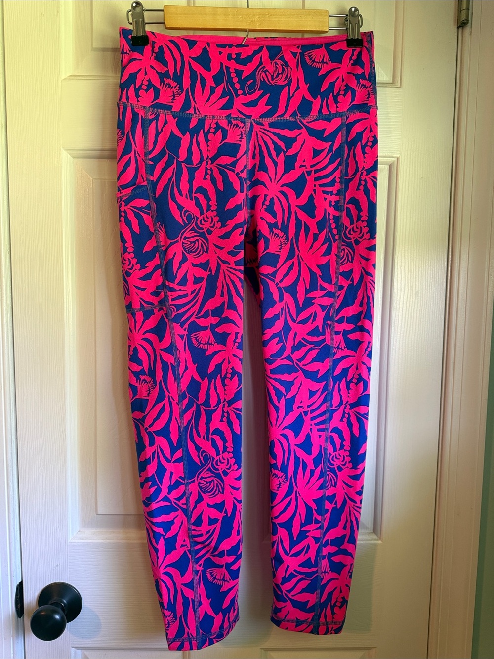 Lilly Pulitzer Bright Pink & Blue Tropical Print Leggings